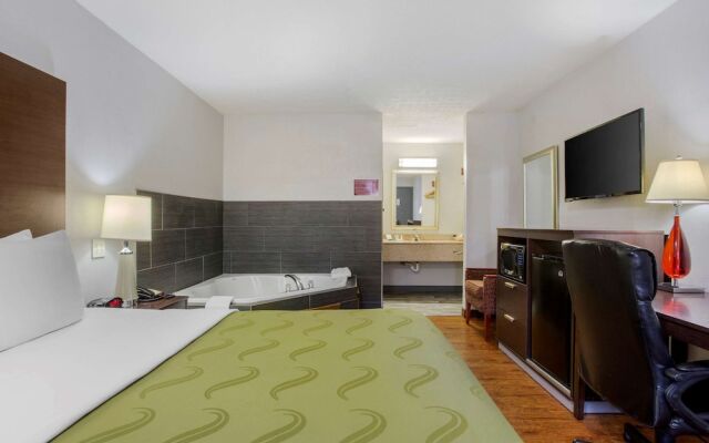 Super 8 Reynolds /East Columbus Area