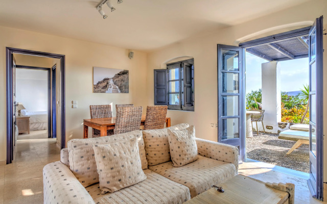 Vedema, a Luxury Collection Resort, Santorini