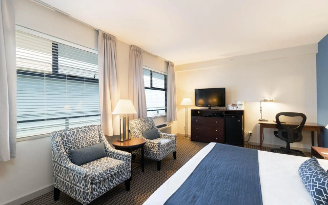 Ocean Promenade Hotel