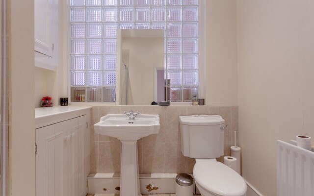 4 Bedroom House in Wandsworth Common