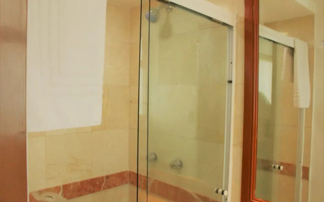 Condesa Suites