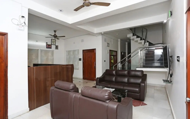 OYO 6680 Hotel Galaxy International