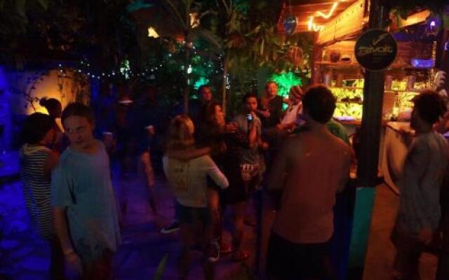 Bananas Hostel