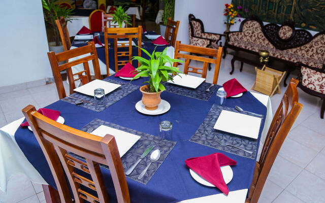Thilaka City Hotel