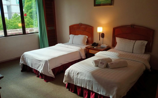 Hotel DeLeeton