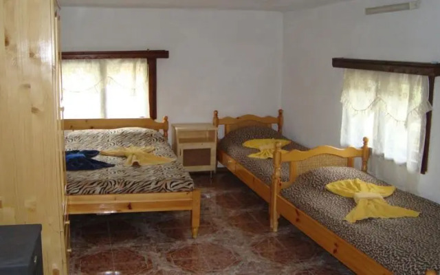 Kuma Lissa Guest House