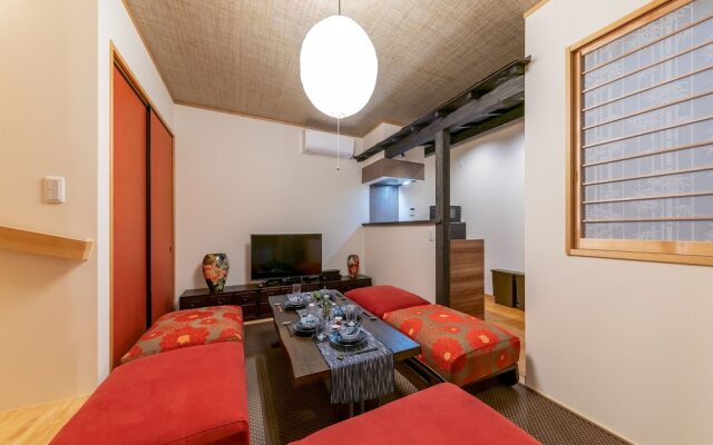 Yadoya Yanagidori East