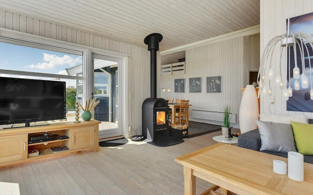 Spacious Retreat With Fjord View - By Traum Ferienwohnungen