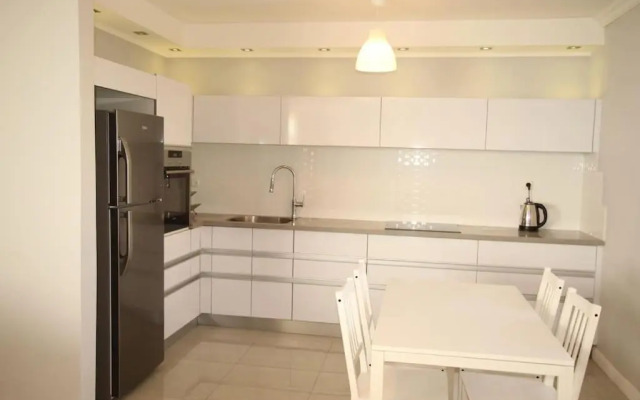 Royal Aparatment on the Sea , Blvd Nitza 34