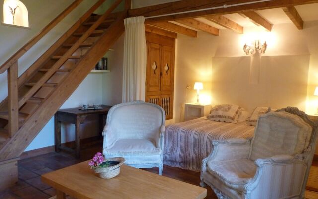 Domaine de Rhodes - Locations de Vacances / Vacation Rentals