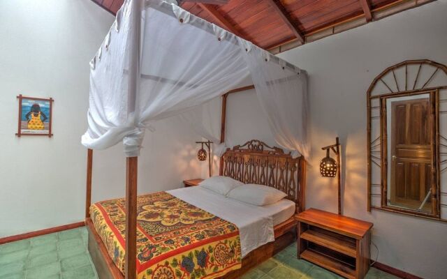 Villa 4 - Amazing 2 Bed Villa - Private Garden