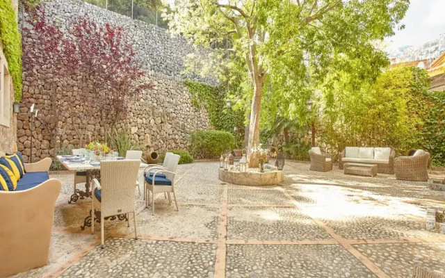 Holiday Home With Barbecue Area