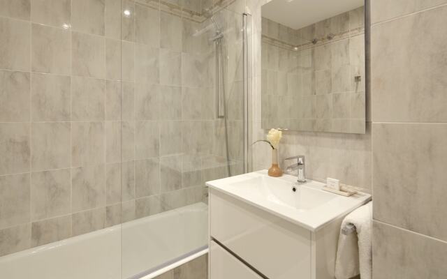 Zurriola Jazz Apartment by FeelFree Rentals