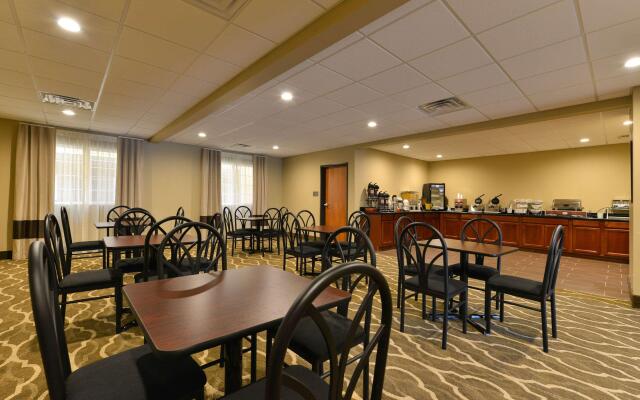 Days Inn & Suites by Wyndham Manheim Lebanon