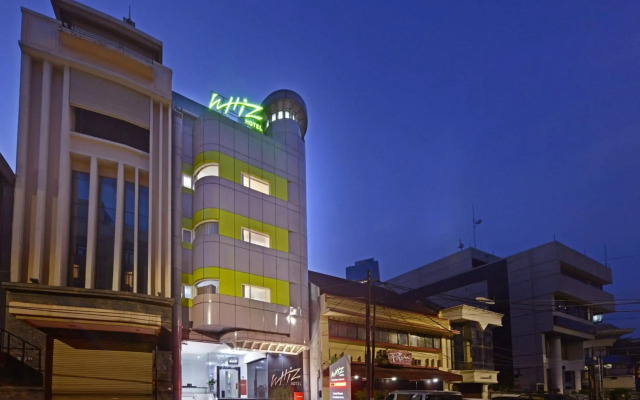 Whiz Hotel Falatehan Jakarta