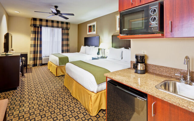 Holiday Inn Express Hotel & Suites Clinton