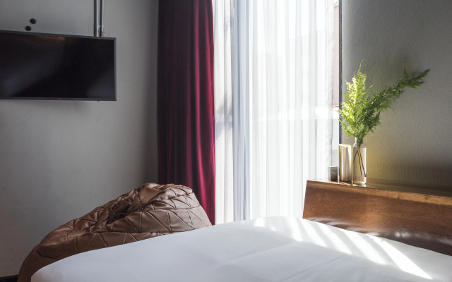 MeStyle Garage Hotel