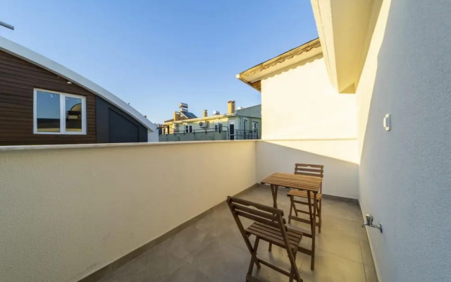 Central Flat With Terrace in Muratpasa