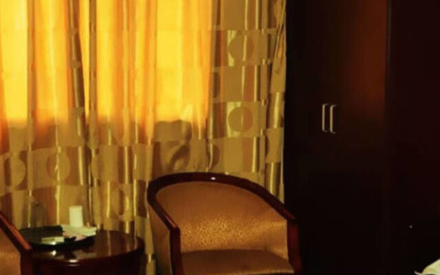 Shuangliu Xinshiji Hotel