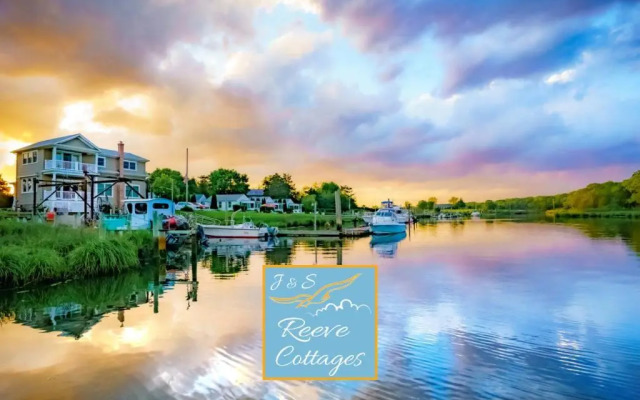 Premier Waterfront Cottage 2