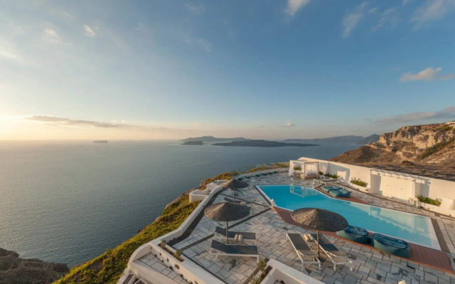 Caldera's Dolphin Suites