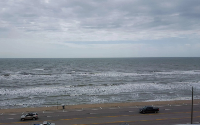 Best Western Plus Galveston Suites