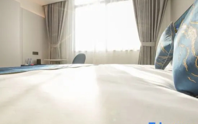 Xiamen X Future Hotel (Huandao Road Zengcuo'an)