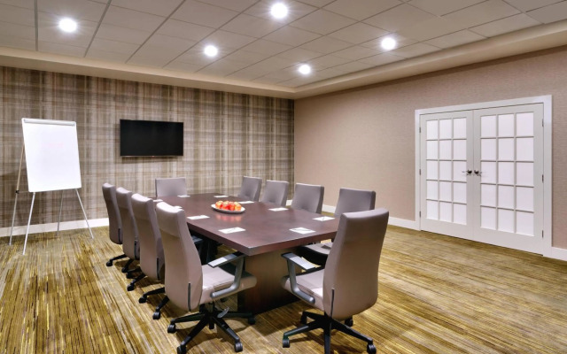 Courtyard by Marriott Charlotte Airport LoSo