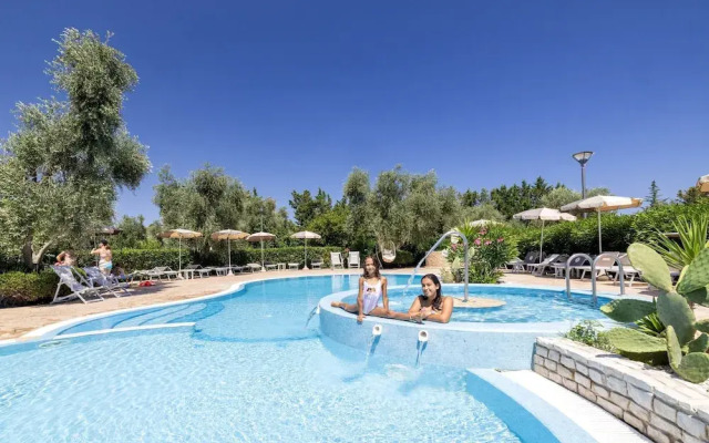 Apartment in Vieste With Garden