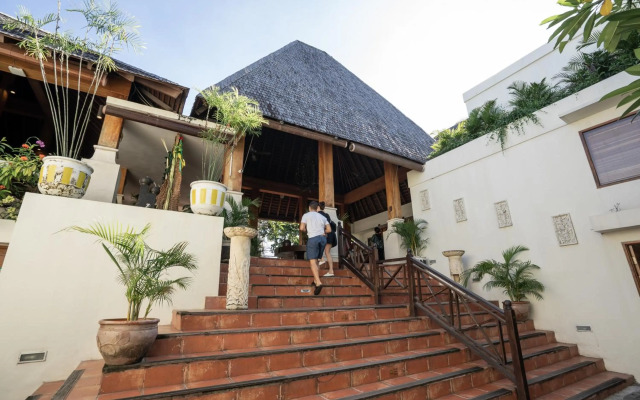 Villa Kayu Raja