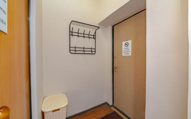 Уютные студии на улице Светланская 123