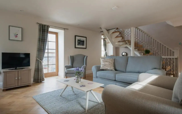 The Blue Hoose