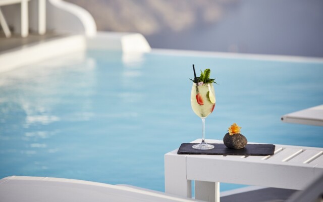 Katikies Chromata Santorini - The Leading Hotels of the World