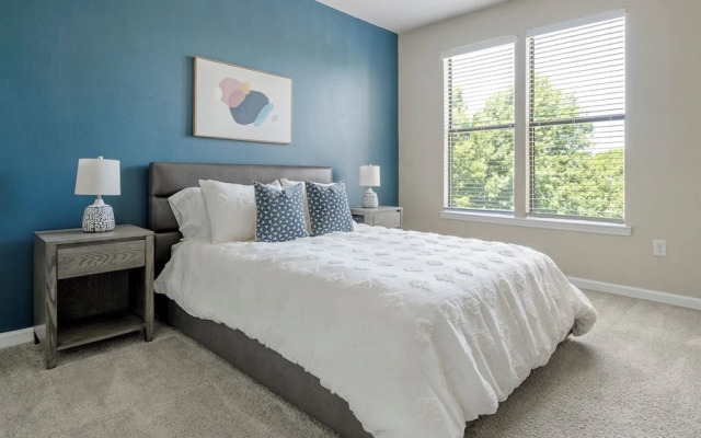 Landing Charlotte Apartments