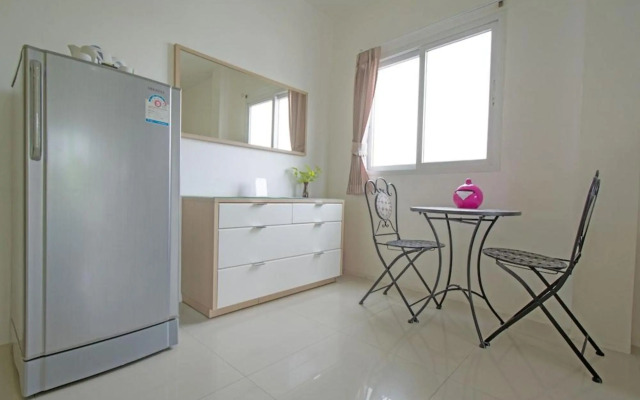 Sansuk Apartment
