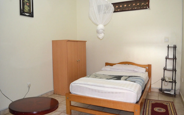 Victoria Travel Hotel
