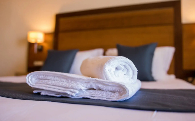 Manousos City Hotel