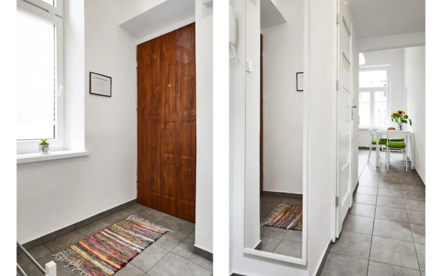 Light Apartment Zyblikiewicza Street