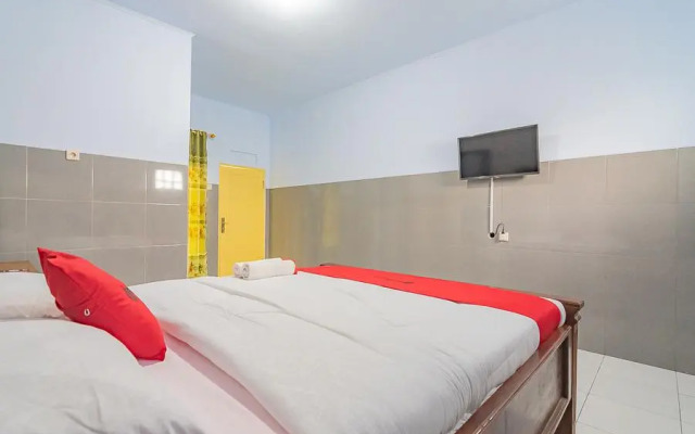 RedDoorz Syariah @ Tambak Mekar Street Subang