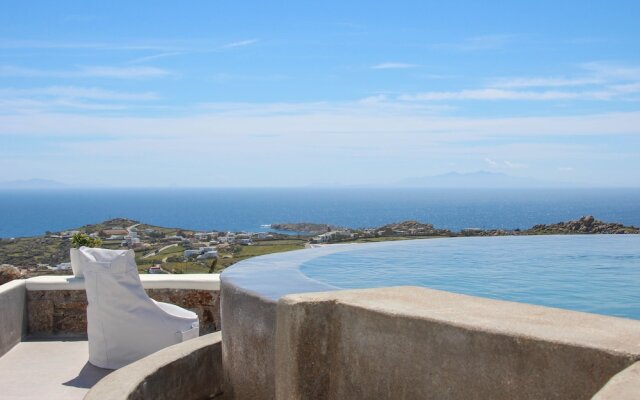 Sea & Stone Residence