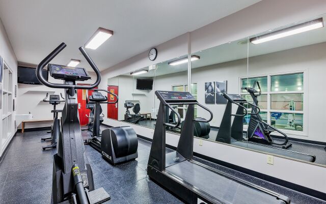 Staybridge Suites Cedar Rapids North by IHG