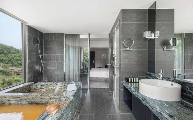 Lakeshore Hotel Suao