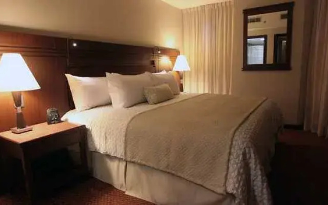 Embassy Suites Valencia Downtown