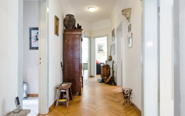 Villa12 Guesthouse & Event