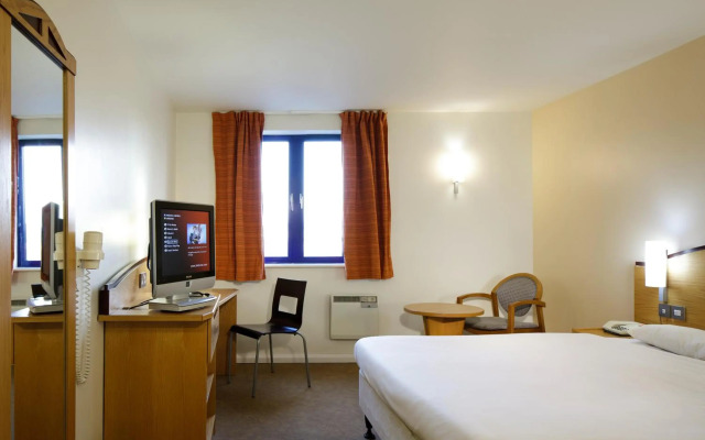 ibis Lincoln