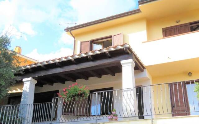 House With 5 Bedrooms In Tancau Sul Mare, With Furnished Balcony