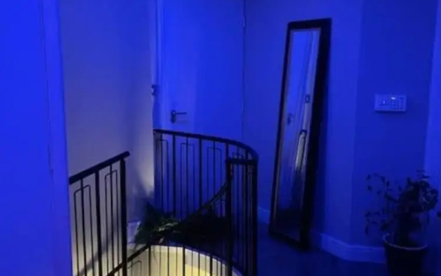 The Exclusive Jacuzzi Apartment