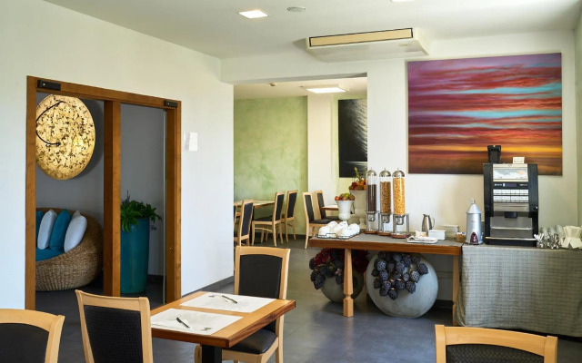 Delfina Palace Hotel