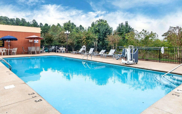 Best Western Plus Magnolia Inn & Suites