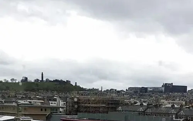 City and Castle View Apartment